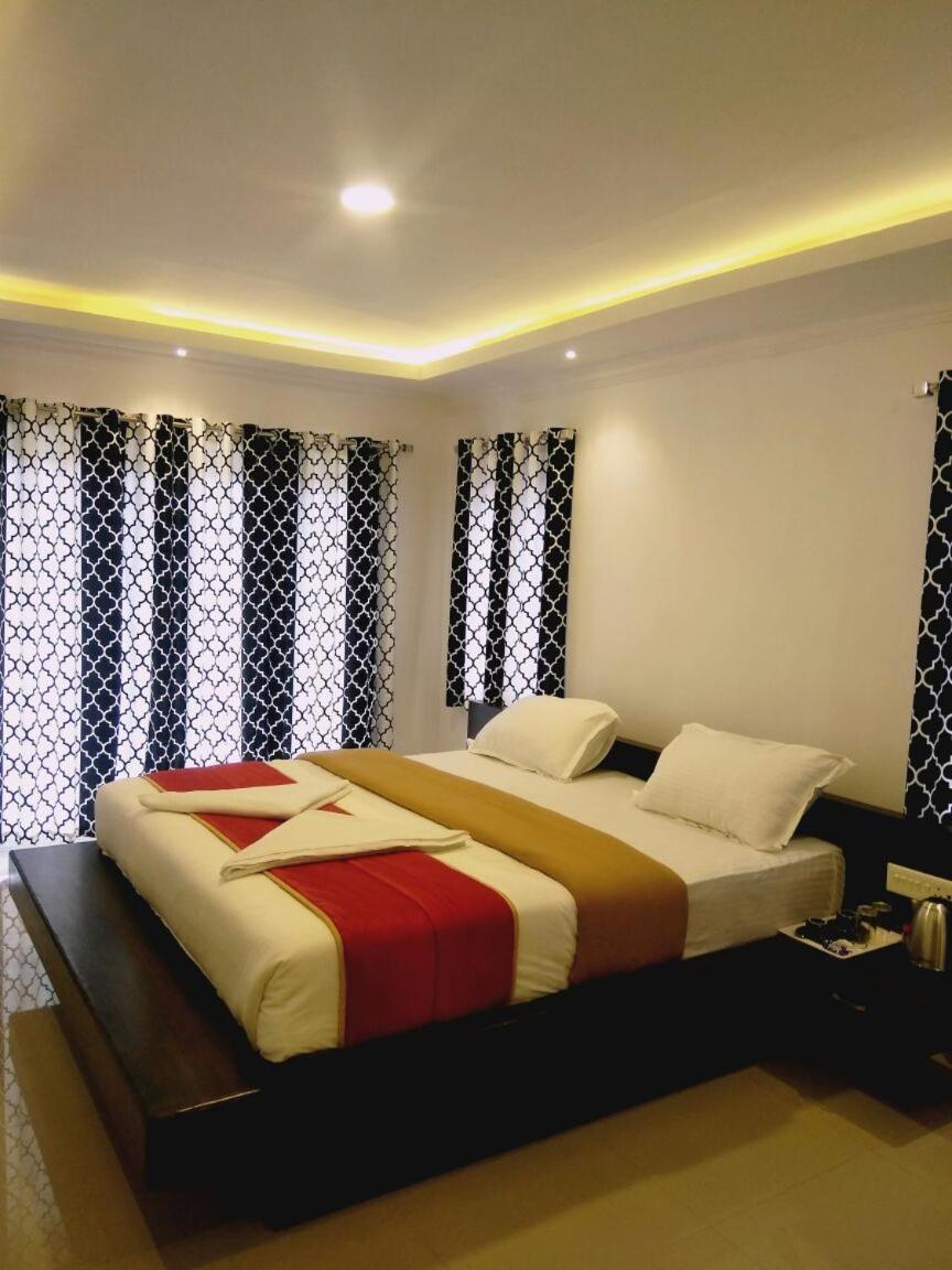 Runs Residency Hotel Ooty Exterior foto