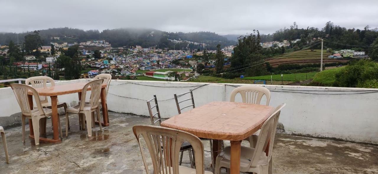 Runs Residency Hotel Ooty Exterior foto